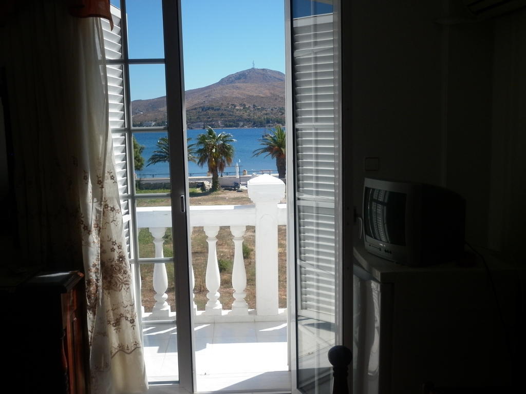Miramare Hotel Lakkíon Екстериор снимка