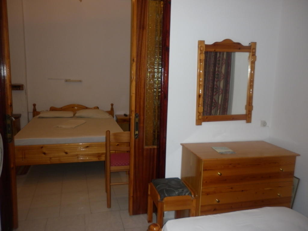 Miramare Hotel Lakkíon Стая снимка
