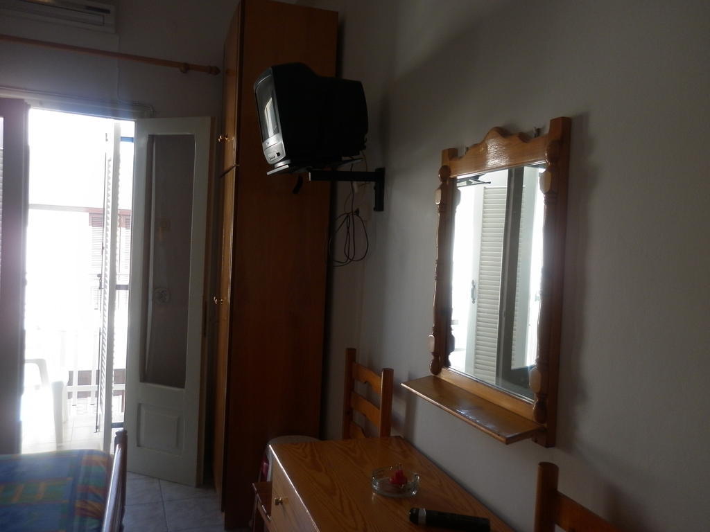 Miramare Hotel Lakkíon Екстериор снимка